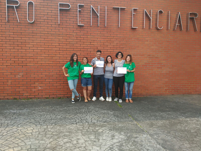 Participantes Taller InOut A Coruña: Ángeles, Almudena y Jessica (ONG Semilla para el Cambio con camiseta verde) Carlos (Subdirector Tratamiento Teixeiro), Rocío y Rosaura (Fundación Érguete-Integración)